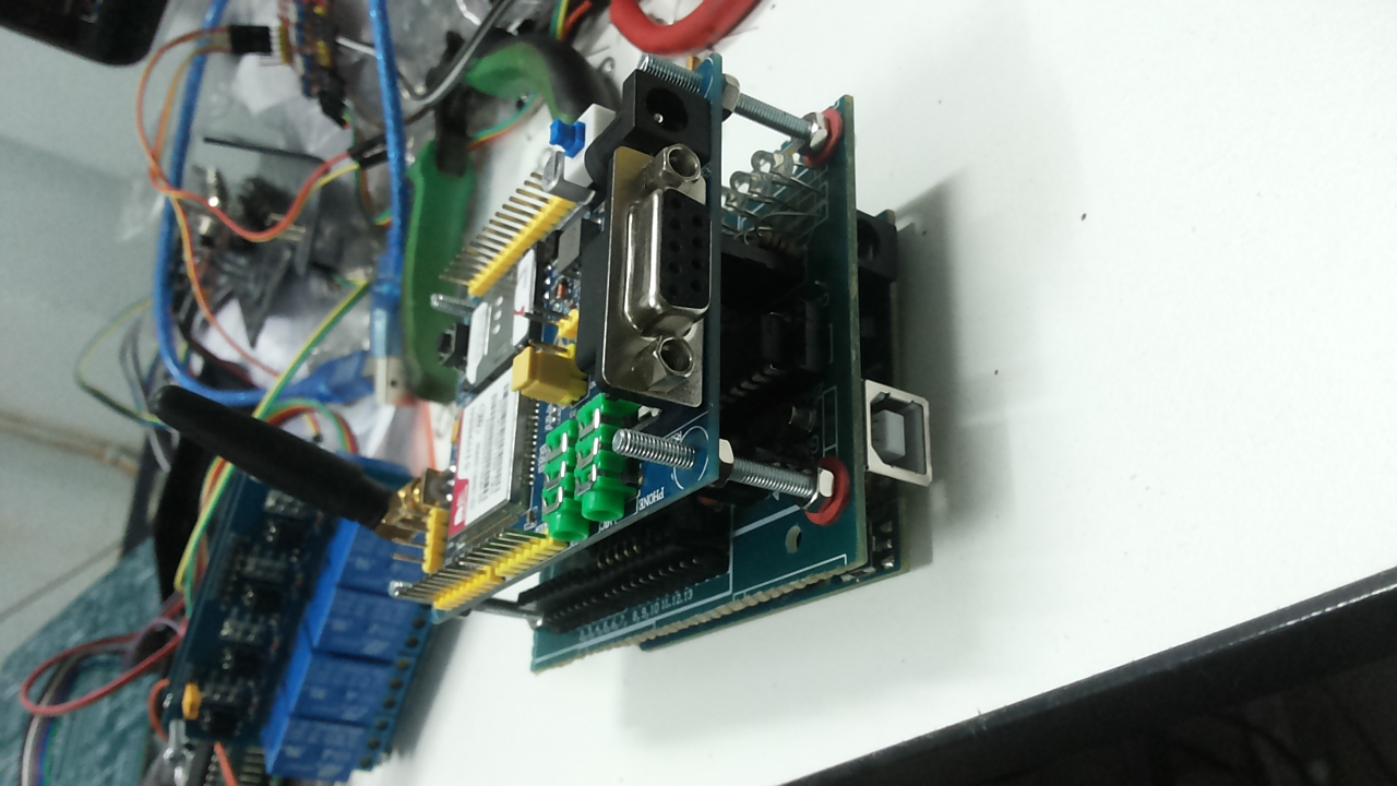 Arduino GPRS Shield ALEIAN TEK เพื่อควบคุมไฟฟ้า