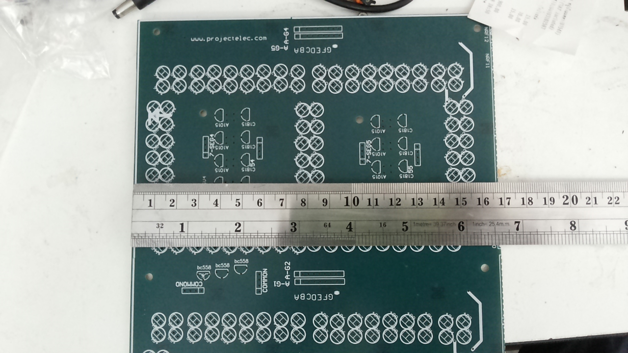 แผ่น pcb พร้อม 7segment 6นิ้ว 3 หลักพร้อมวงจรขับ