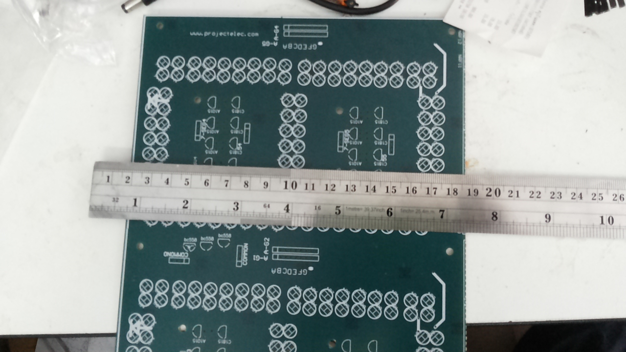 แผ่น pcb พร้อม 7segment 6นิ้ว 3 หลักพร้อมวงจรขับ